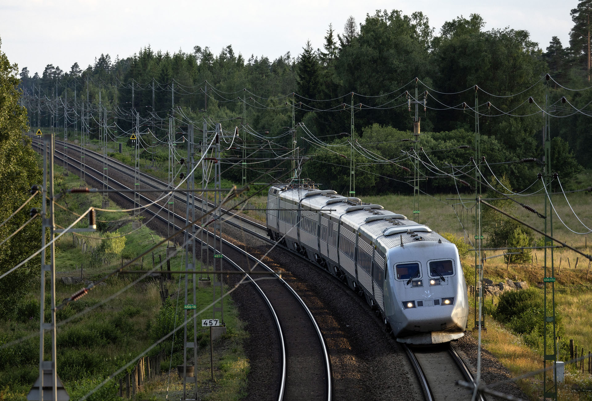 Eneryda 2023-07-06. SJ X2 på södra stambanan.